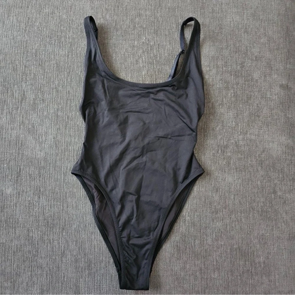 Skims (B10) Women's Onyx recycled Swim Scoop Neck One Piece Swimsuit Size 3X